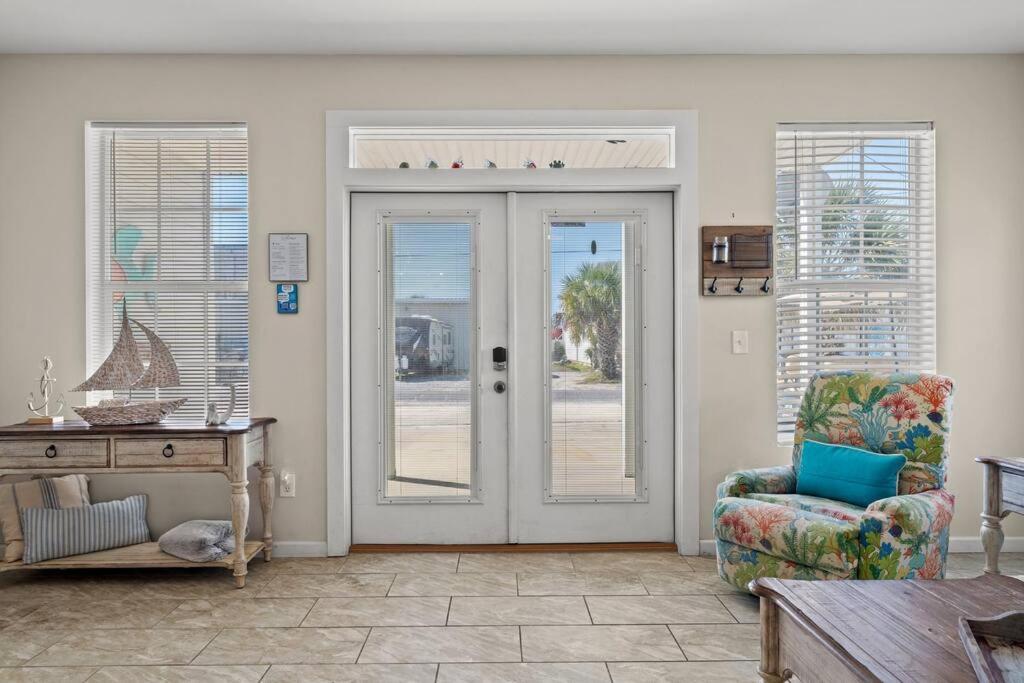 Shells And Bells Ocean Paradise - Sleeps 24, 2 Private Pools