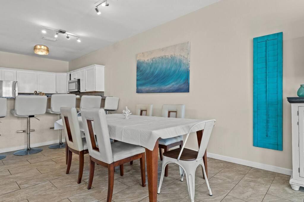 Shells And Bells Ocean Paradise - Sleeps 24, 2 Private Pools Holiday home