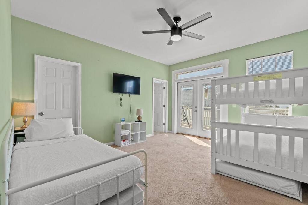 Holiday home Shells And Bells Ocean Paradise - Sleeps 24, 2 Private Pools Panama City Beach