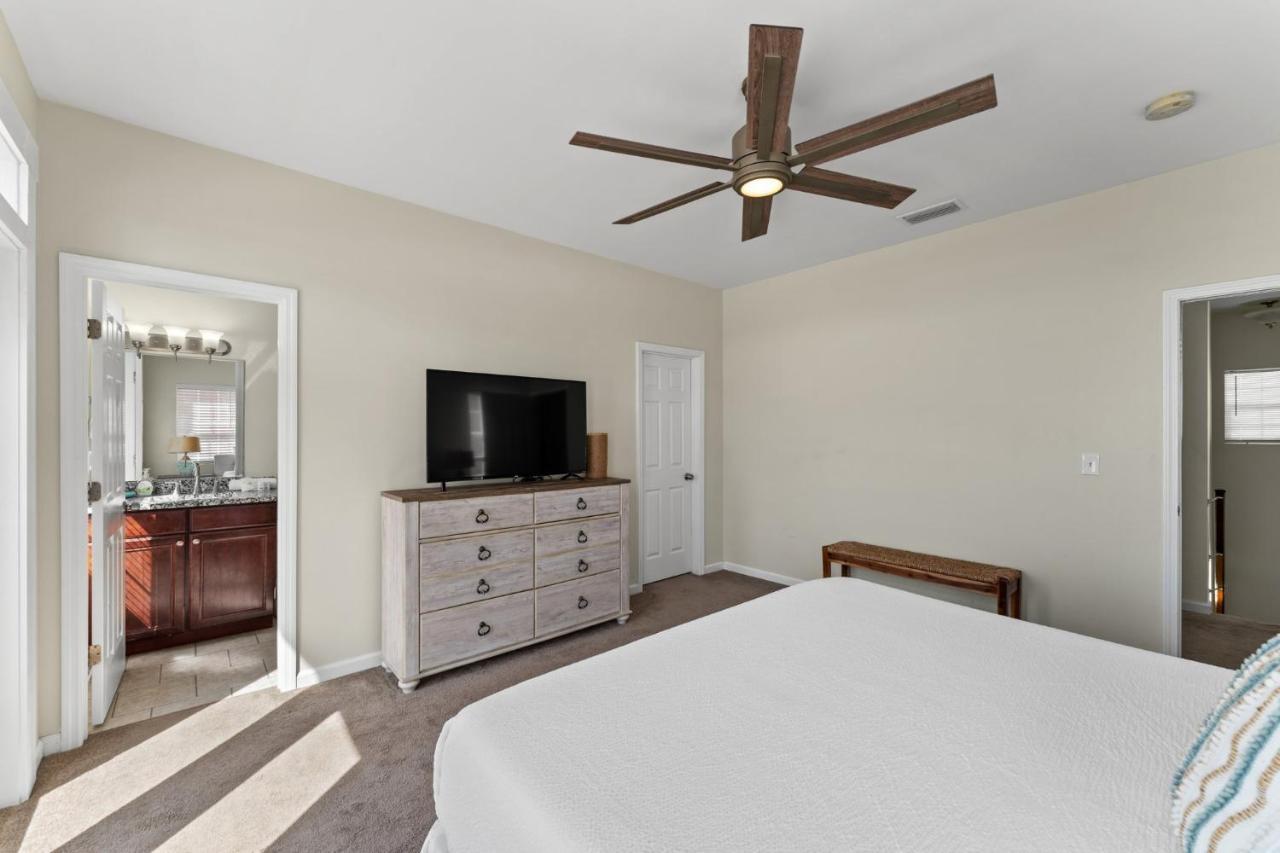 Shells And Bells Ocean Paradise - Sleeps 24, 2 Private Pools